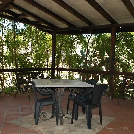 Il Sentiero Bed and Breakfast *