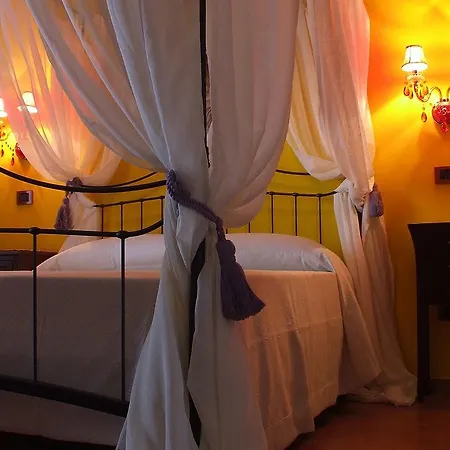 Il Sentiero Bed and Breakfast *