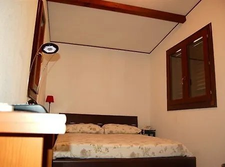 Il Sentiero Bed and Breakfast *