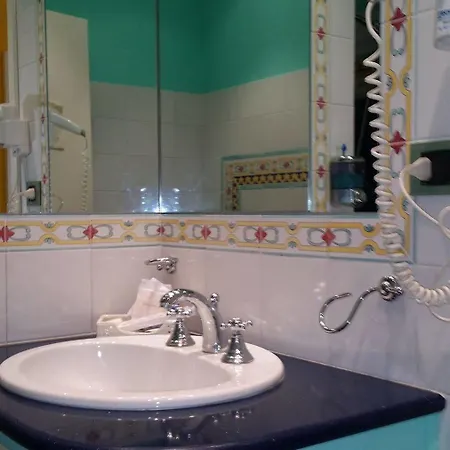 Il Sentiero Bed and Breakfast *